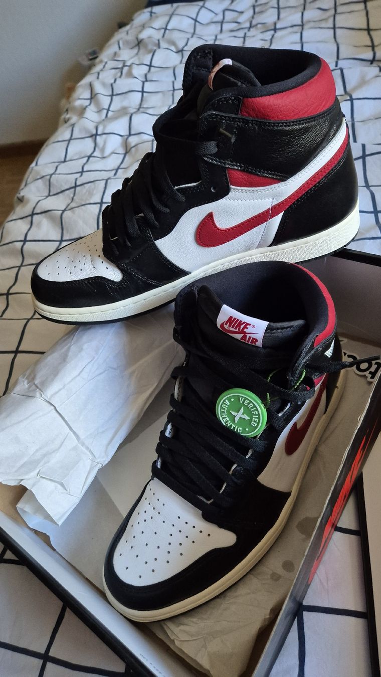 Jordan Scarpe da uomo: Jordan 1 Retro High Black Gym Red – Usato da Corcelles-Payerne venduto da craveiro_in4k 7