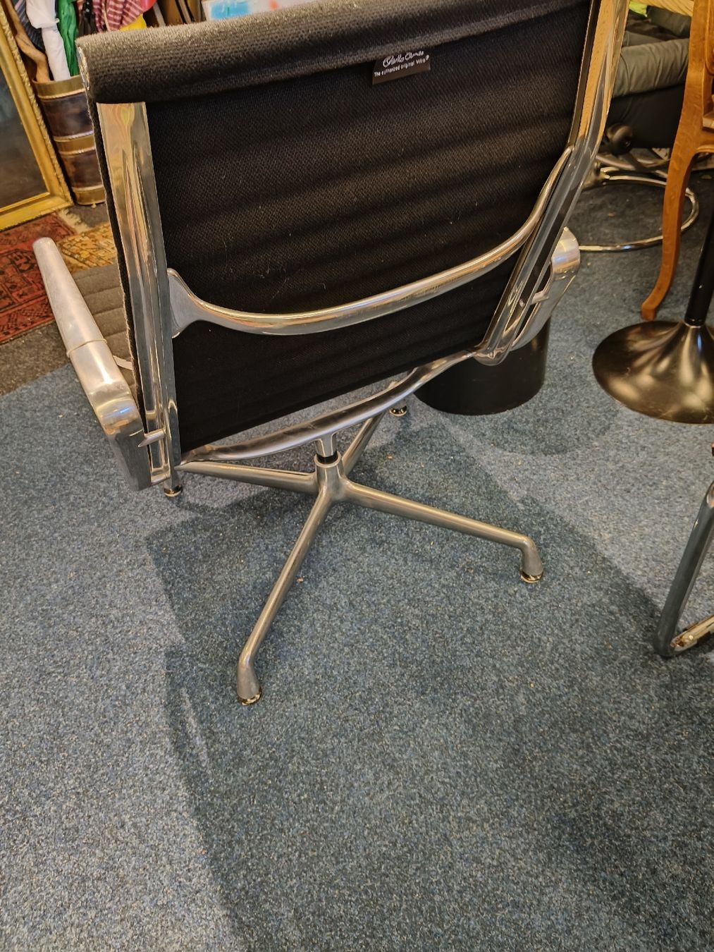 Vitra Poltrone: Vitra  Design Sessel Schwarz – Usato da Zwingen venduto da inf_2blh 2
