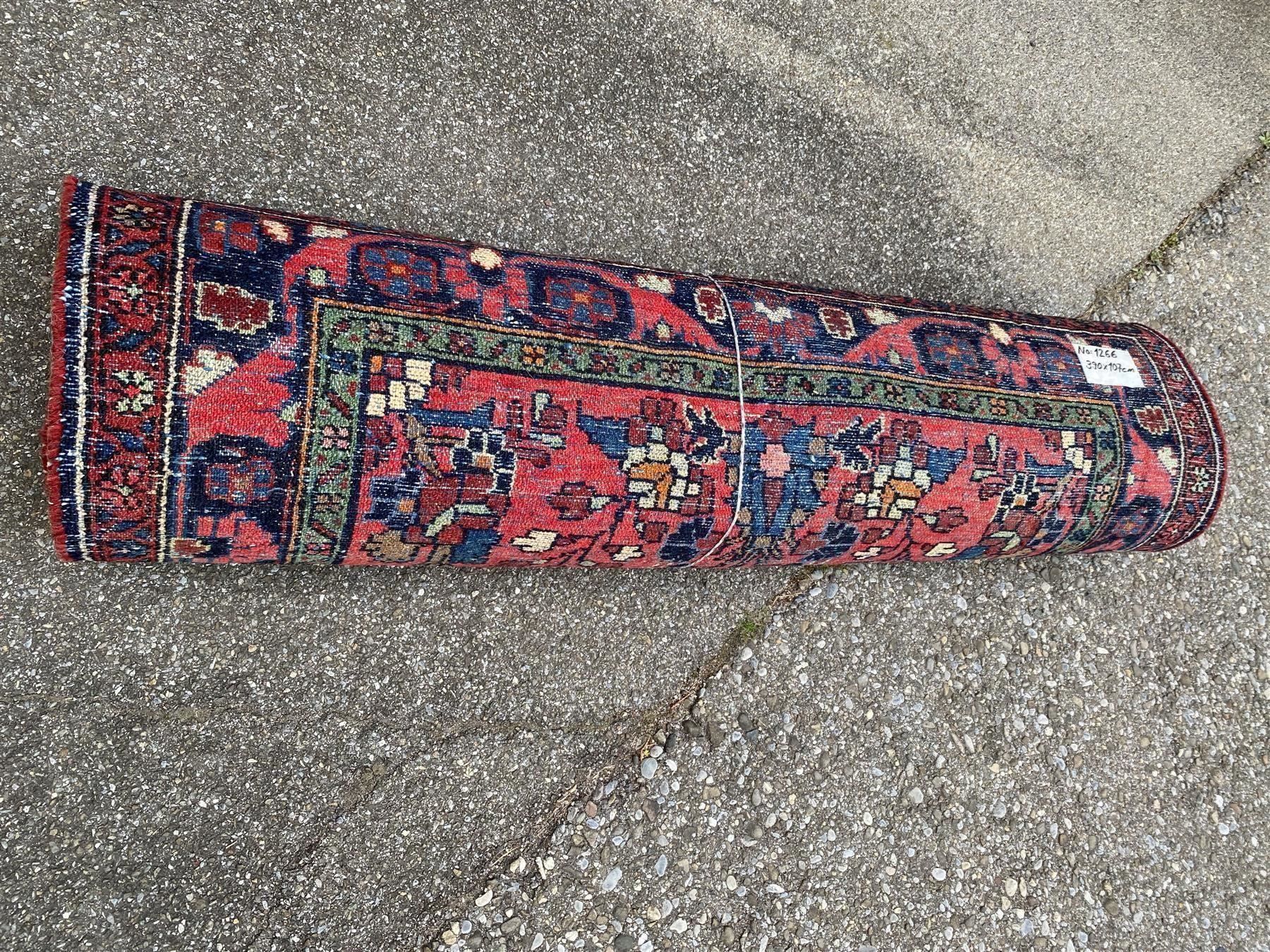 Teppiche: Bewundernswerter Lilian Läufer 390x107cm – Gebraucht aus Steinhausen von Super05 8