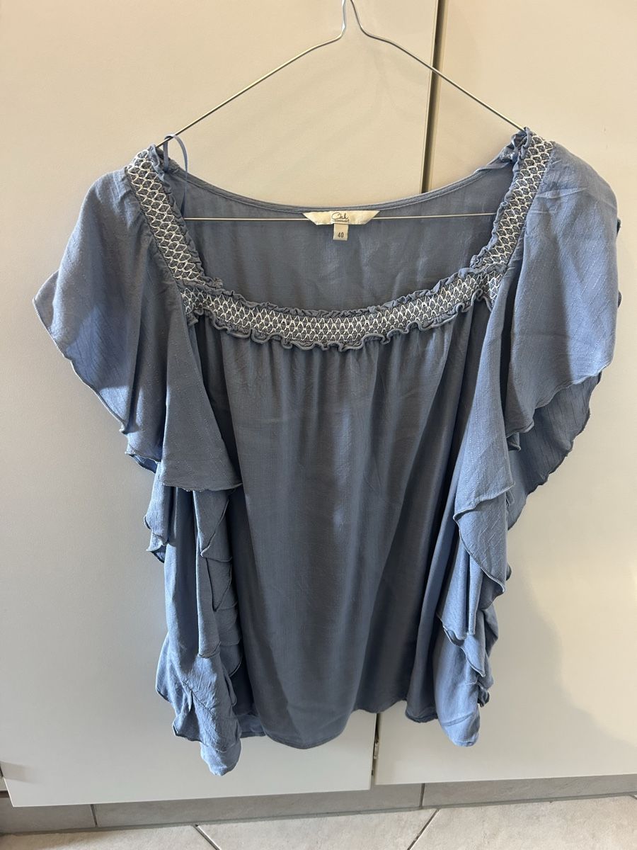 C&A T-shirt: T-shirt/blouse bleu, C&A – Usato da Daillens venduto da guisepa