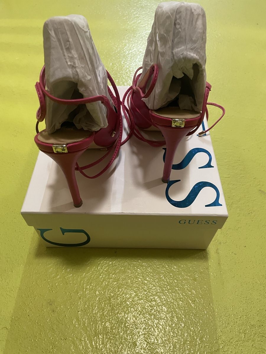 Guess Scarpe da donna: Guess Schnür-Pumps – Nuovo (secondo la descrizione) da Nänikon venduto da SarahZRH 2