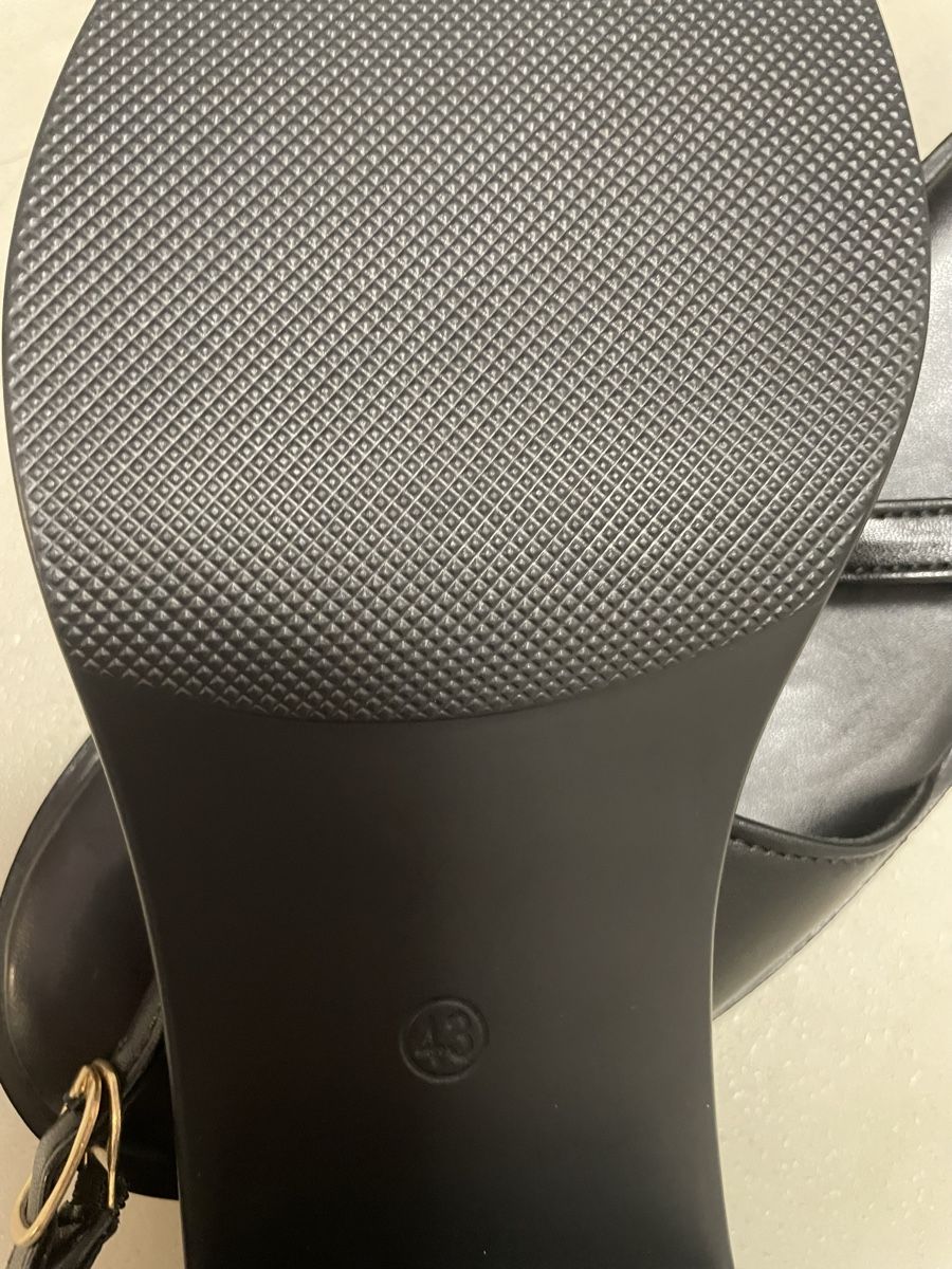 Chaussures femmes: Sandale – Neuf (Voir description) à Gossau ZH par Lavinia07 1
