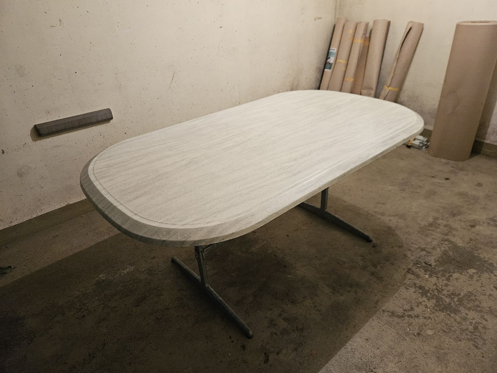 Set di tavolo e panche: Gartentisch oval klappbar mit Stühlen – Usato da Dagmersellen venduto da ChregiBume 2