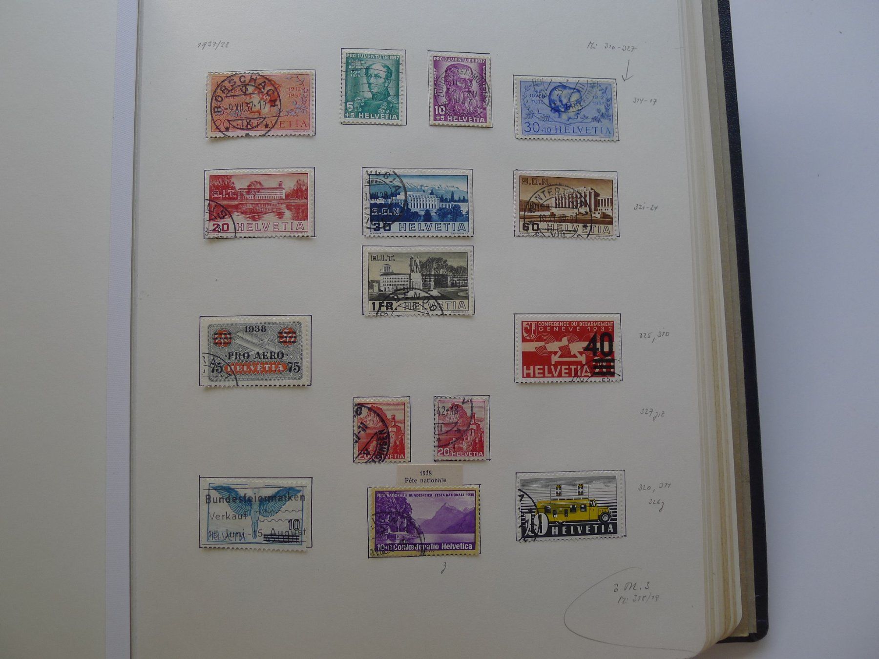 Tutti i francobolli: 2 Alben mit Schweizer Briefmarken – Usato da Dagmersellen venduto da q1w2e3r4 6