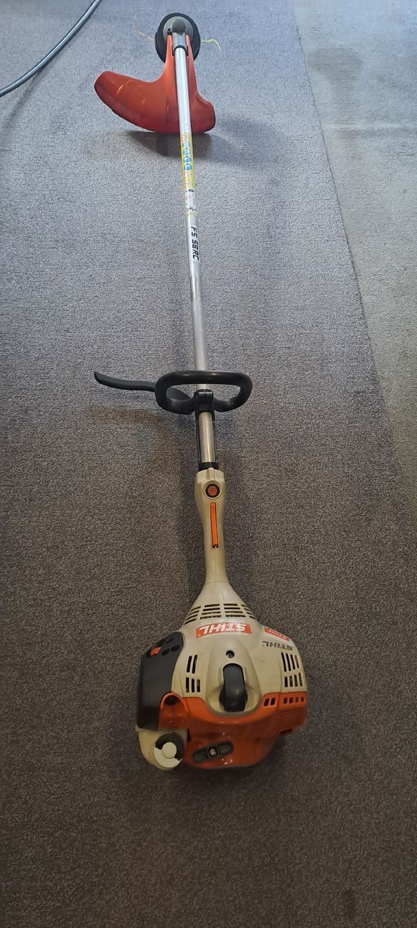 Stihl Rasenmäher: Stihl FS56R Rasentrimmer – Gebraucht aus Bilten von Zschweiz