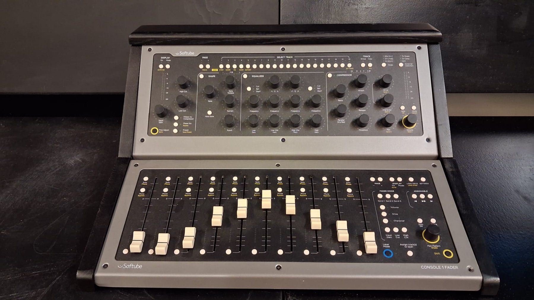 Platines de mixage: Console Mk2 etz console 1 Fader – D'occasion à Fribourg par raphaneljocelyn