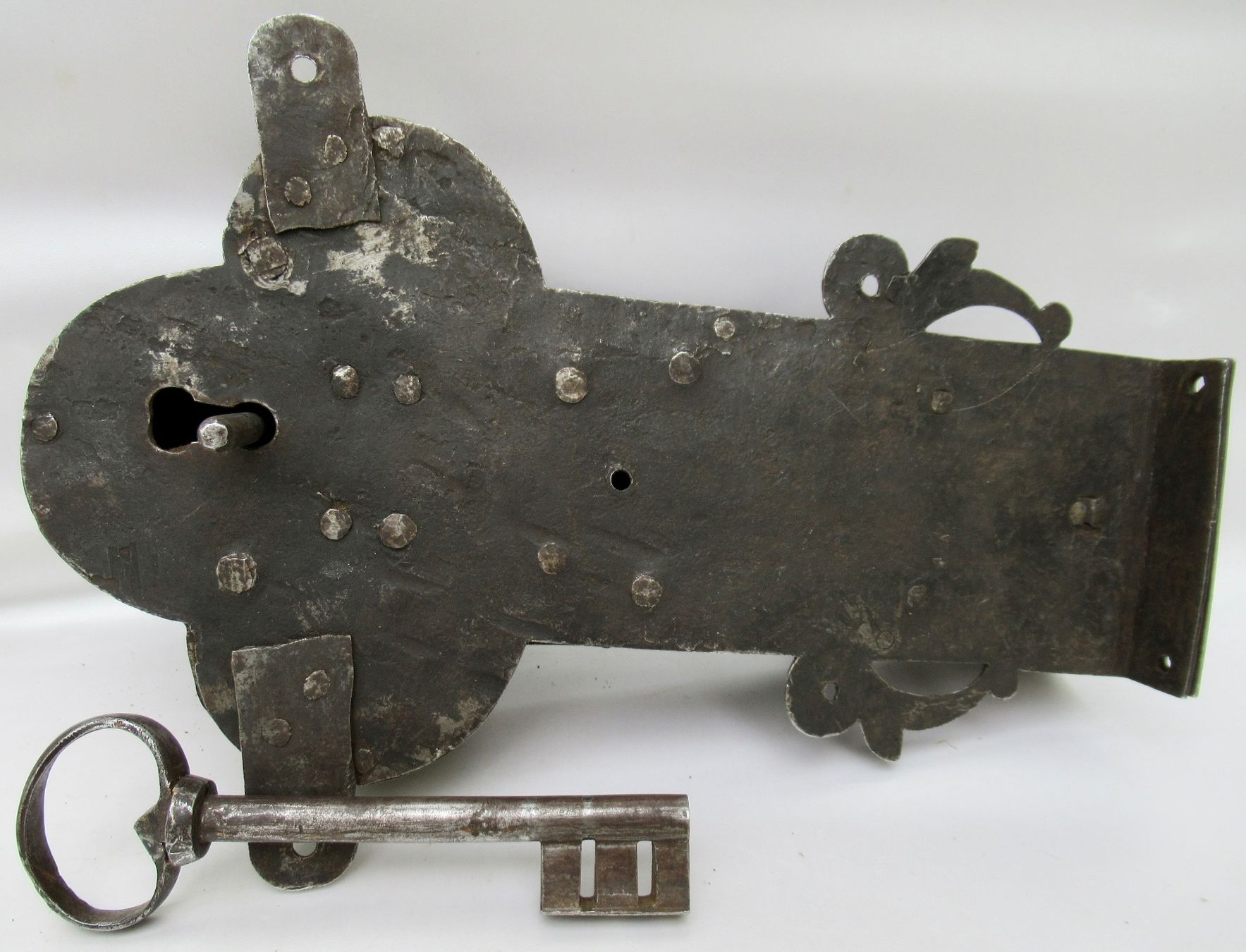 Schlösser: Gotisches Schloss mit Schlüssel – Gebraucht aus Bern von Colligentes 8