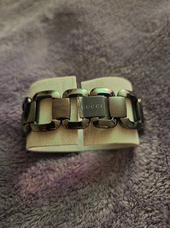 Gucci Orologi: Montre GUCCI noire – Usato da Petit-Lancy venduto da ZazouB 4