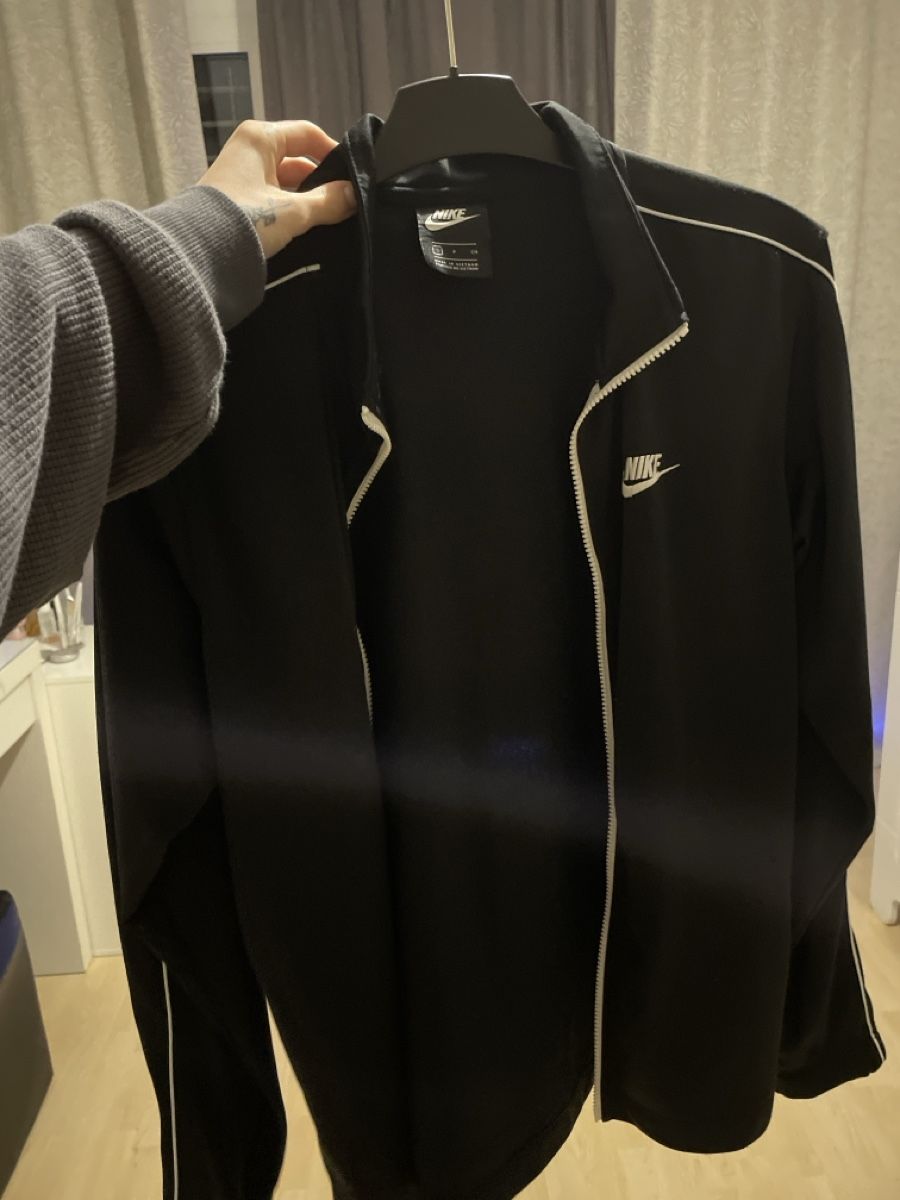 Giacche: Nike Jacke S – Nuovo (secondo la descrizione) da St. Gallen venduto da web_r57v