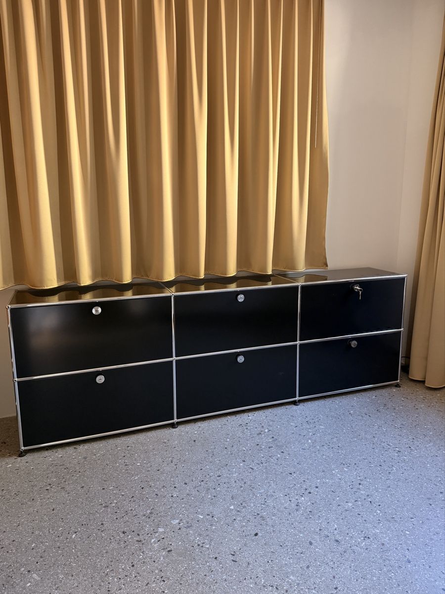USM Regale: USM Haller-Regal in graphitschwarz – Gebraucht aus Iragna von ailtire 1
