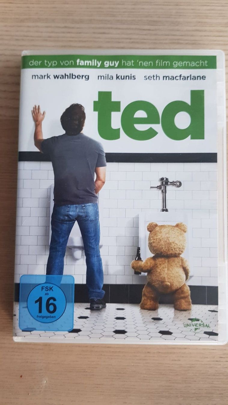Tous les DVDs: DVD -Ted, Asterix & Obelix, Terminator 3, Babynator, Charlie – D'occasion à Spiegel b. Bern par ale_x59l 1