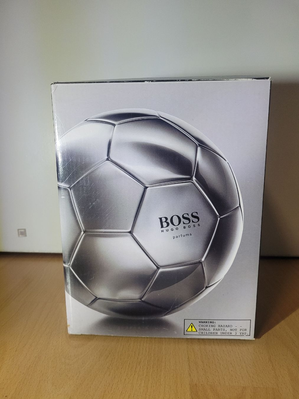 Palloni: Balle de foot Silver HUGO BOSS set complet – Nuovo e nell'imballaggio originale da Courtaman venduto da Bluejazz