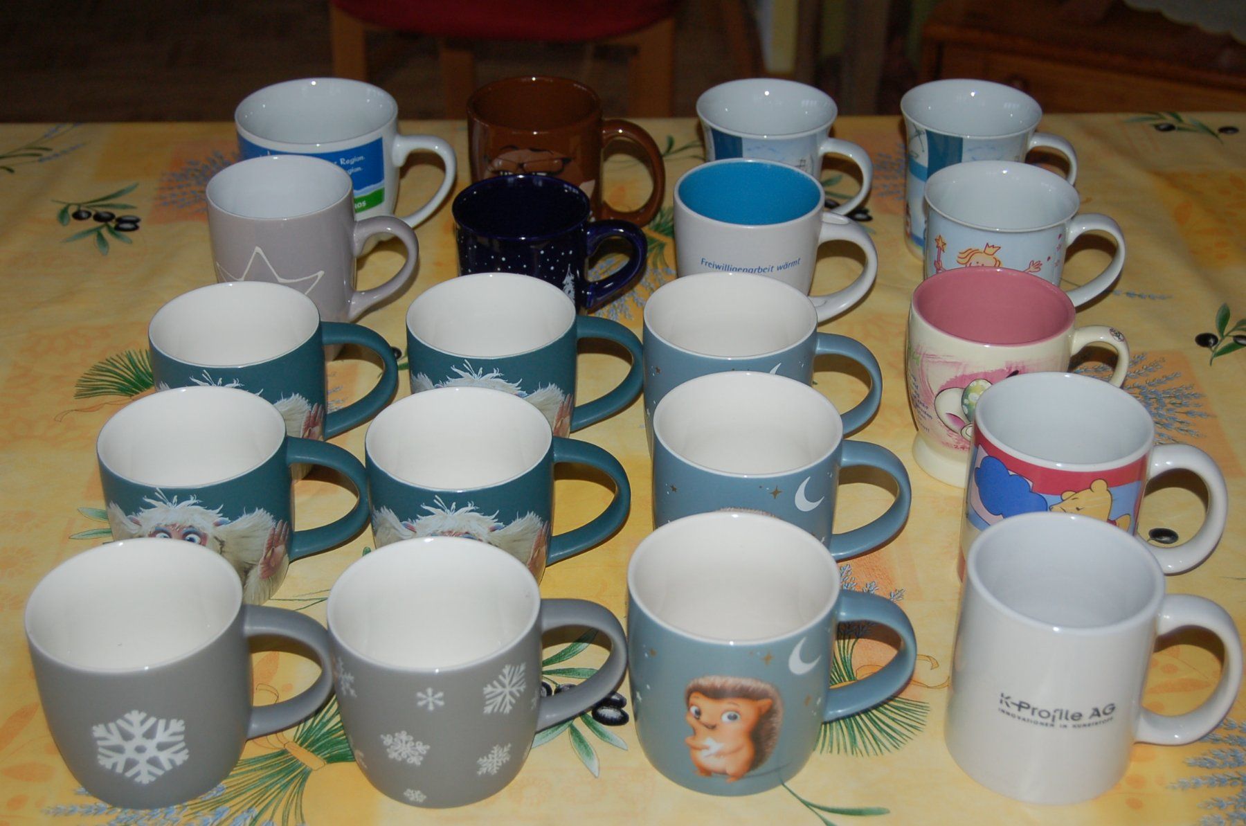 Tazze: 20 Mugtassen – Usato da Ebnat - Kappel venduto da Kuecken123