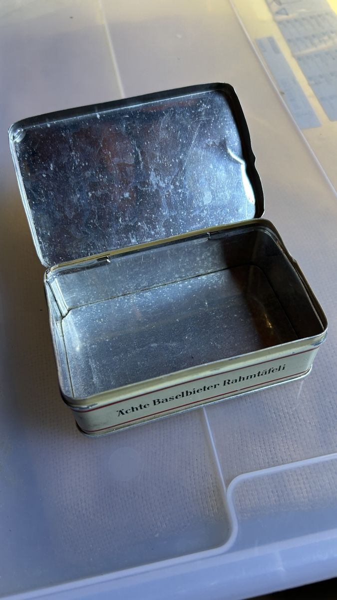 Tutte le decorazioni: Blechdose „Rahmtäfeli“ – Usato da Zürich venduto da Mary8044 2