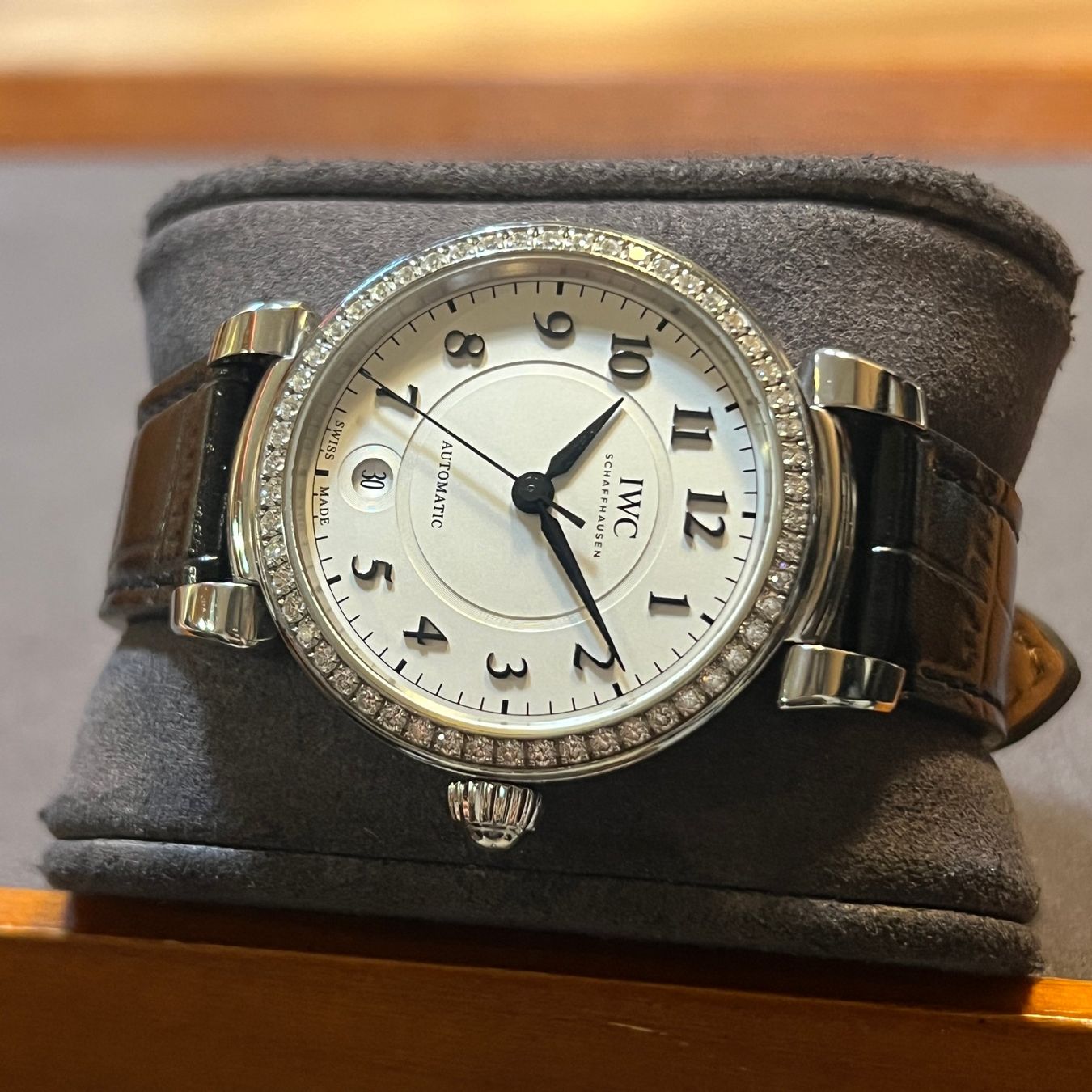 IWC Orologi: IWC Da Vinci Diamonds Bezel Automatic Date IW458308 – Usato da Carouge GE venduto da Watchaser 6