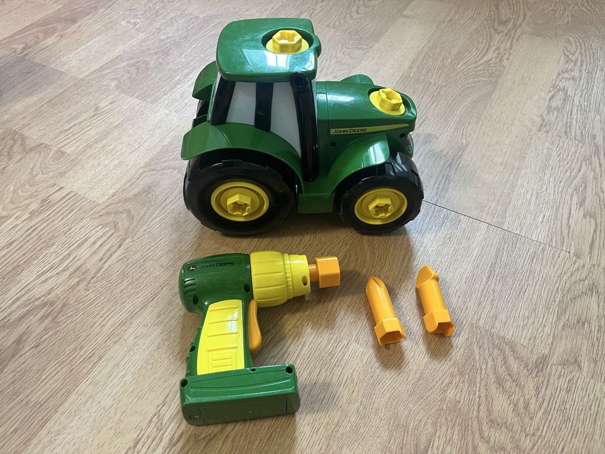 Giocattoli: John Deere Traktor Spielzeug mit Werkzeug – Usato da Münsingen venduto da Andrealie 1