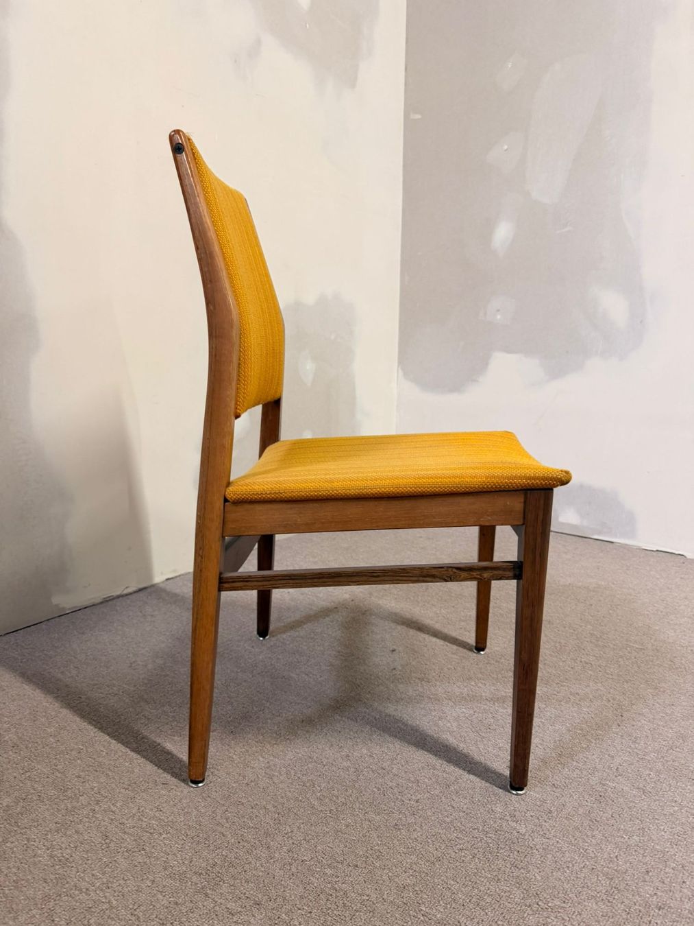 Sedie: Mid Century Stuhl 70er Jahre Strukturstoff Holz – Usato da Rickenbach ZH venduto da Insider-Boerse 3