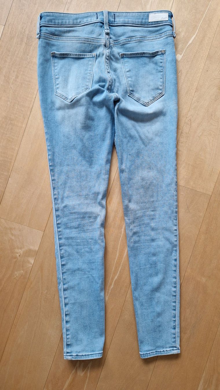 Abercrombie Jeans: Abercrombie & Fitch jean legging 27R – Nuovo (secondo la descrizione) da Adliswil venduto da fashionholic 4