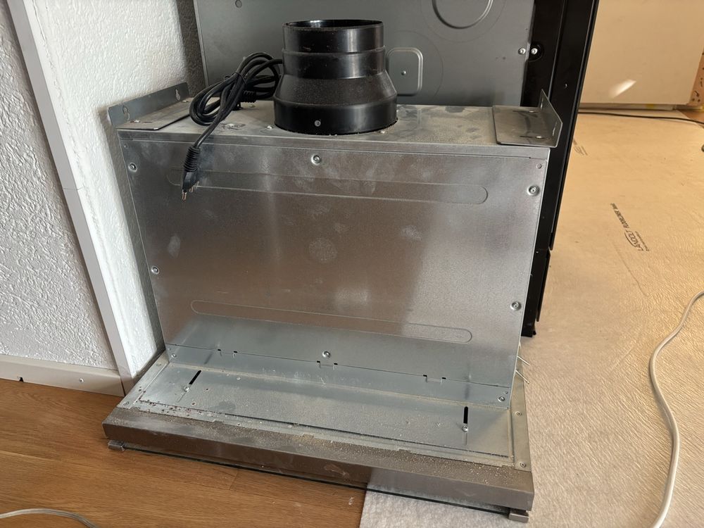 V-Zug Hottes de ventilation: VZug Dunstabzug DFSG5 – D'occasion à Au ZH par awigram