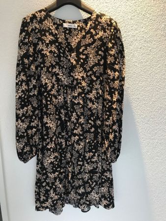 Hübsches Kleid