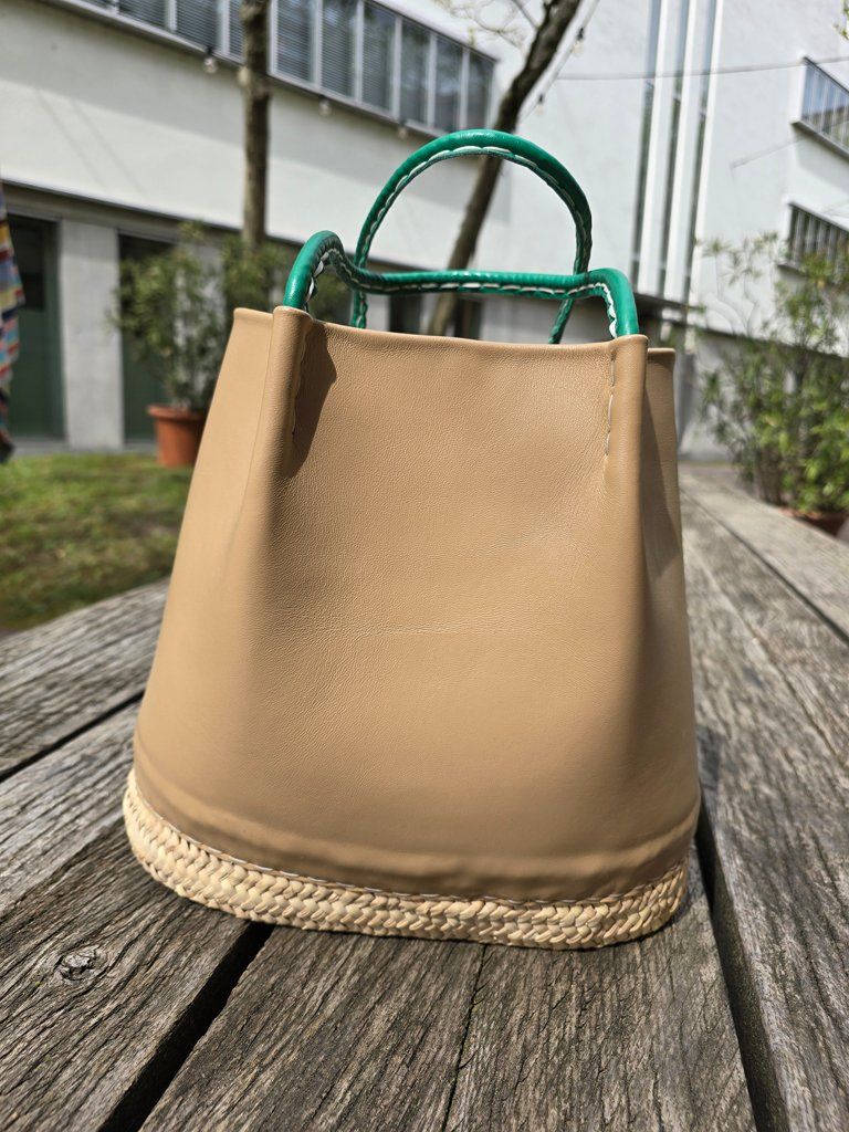 Borse da donna: Korb: Korbtasche Leder camel/grün-ANGEBOT – Nuovo (secondo la descrizione) da Romanshorn venduto da Rachacha 1