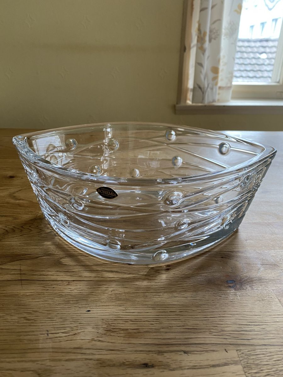 Ciotole: Schöne Glas Schale Bohemia – Usato da Flawil venduto da Naphtali