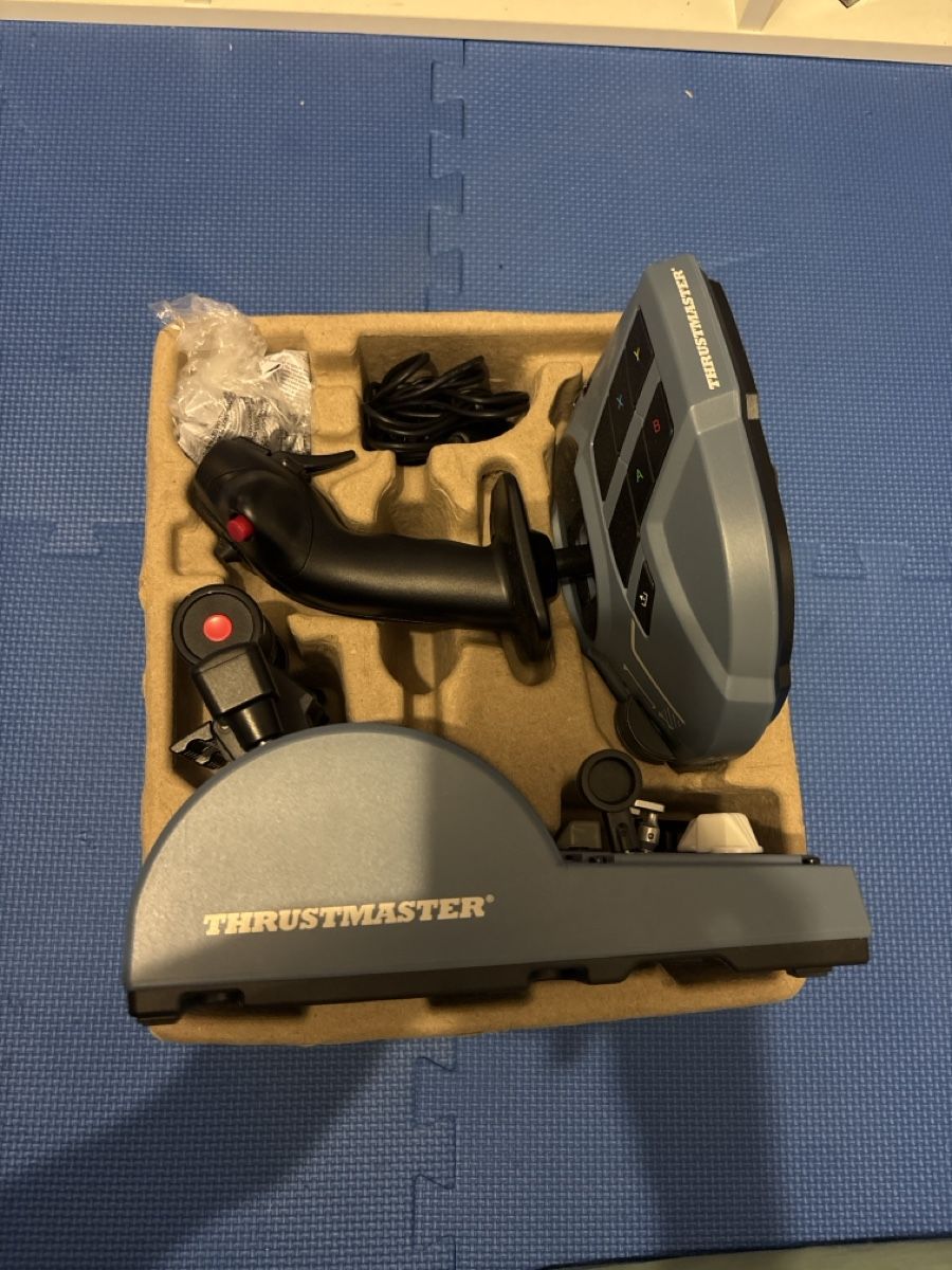 Thrustmaster Controller: Thrustmaster Joystick Thrustm. TCA Captain X AIRBUS Edition – Nuovo (secondo la descrizione) da St-Saphorin-Morges venduto da sas_f75k 1