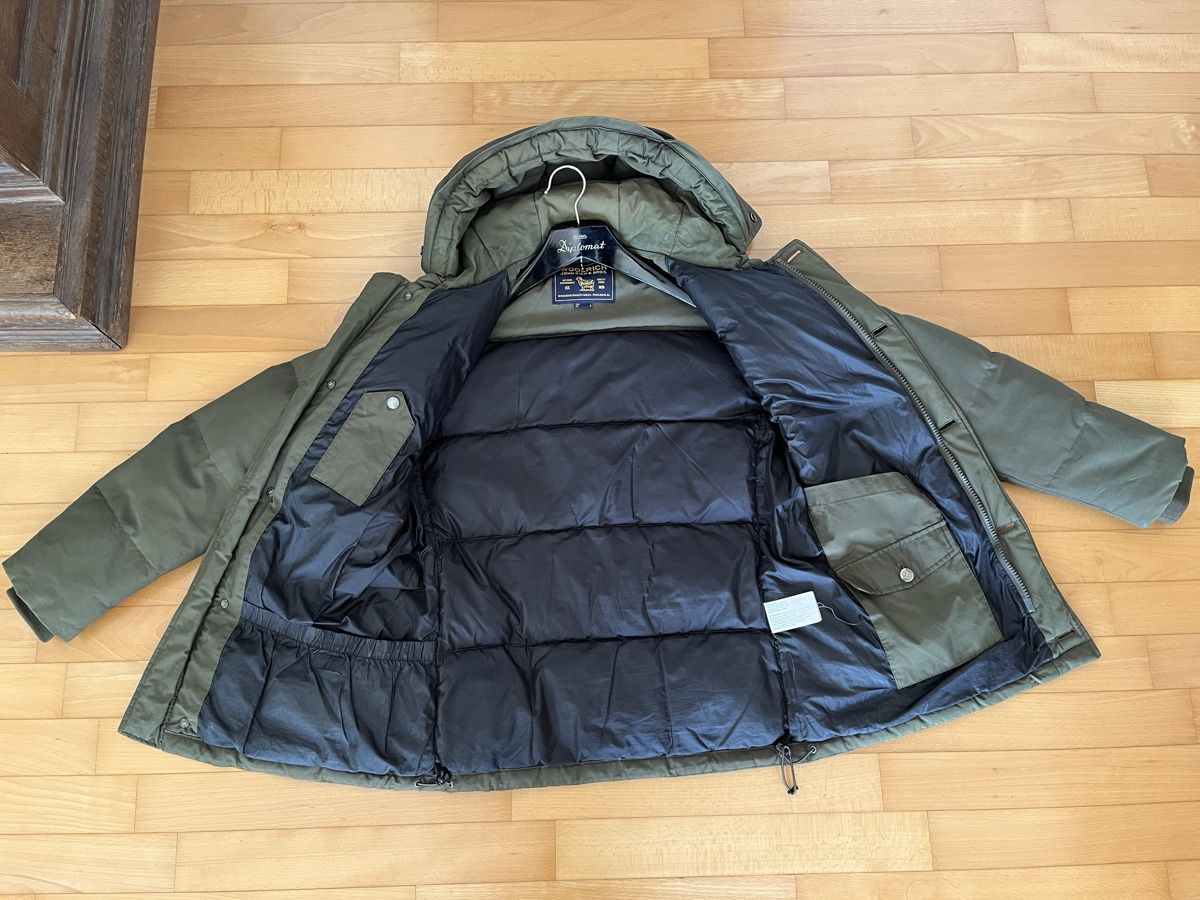 Woolrich Jacken: Woolrich Daunenjacke in Grösse M. – Gebraucht aus Uetikon am See von erz13 2