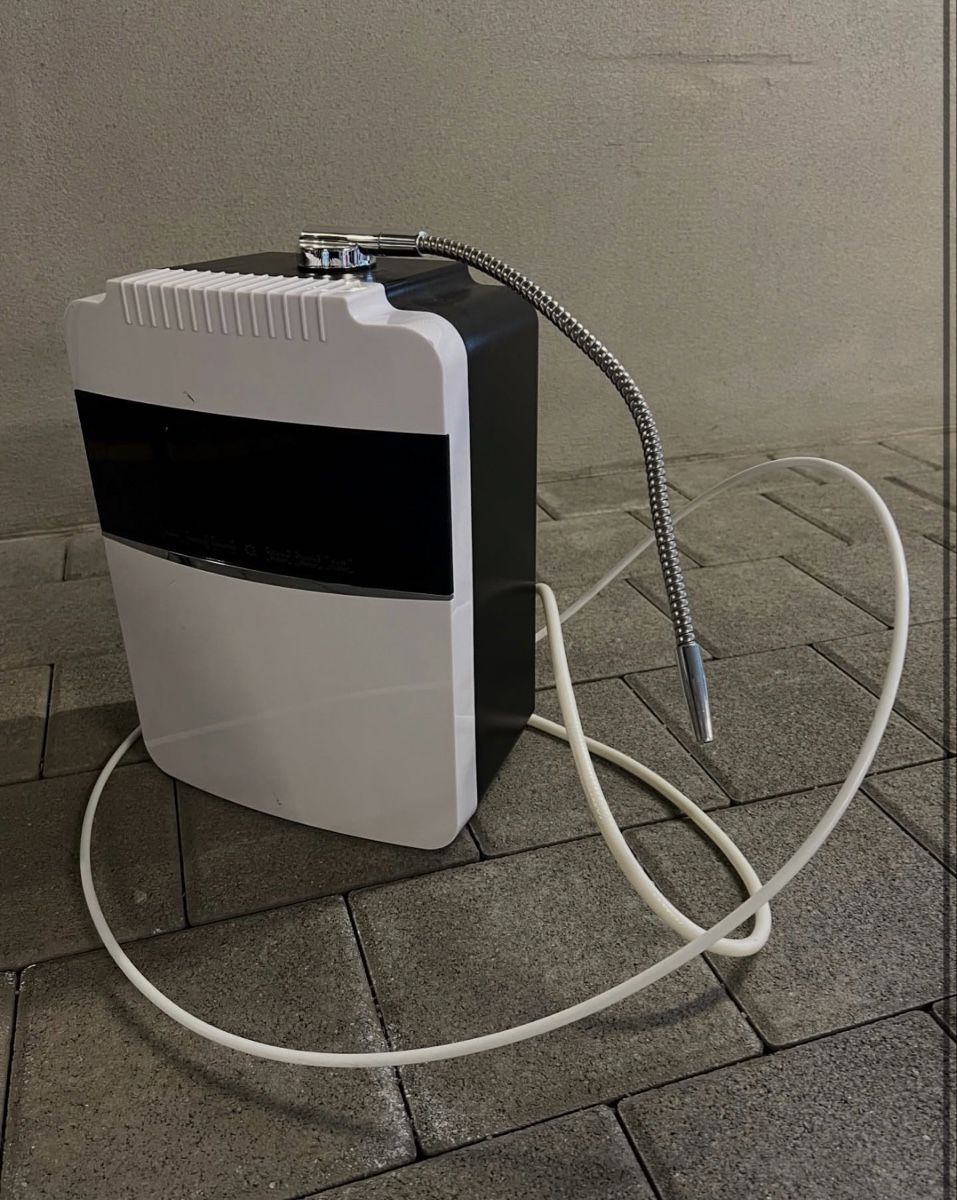 Installations sanitaires: Wasserfiltergerät - Alkaline Water Ionizer – Neuf avec emballage d'origine à Obersaxen par jen_6dnw 1