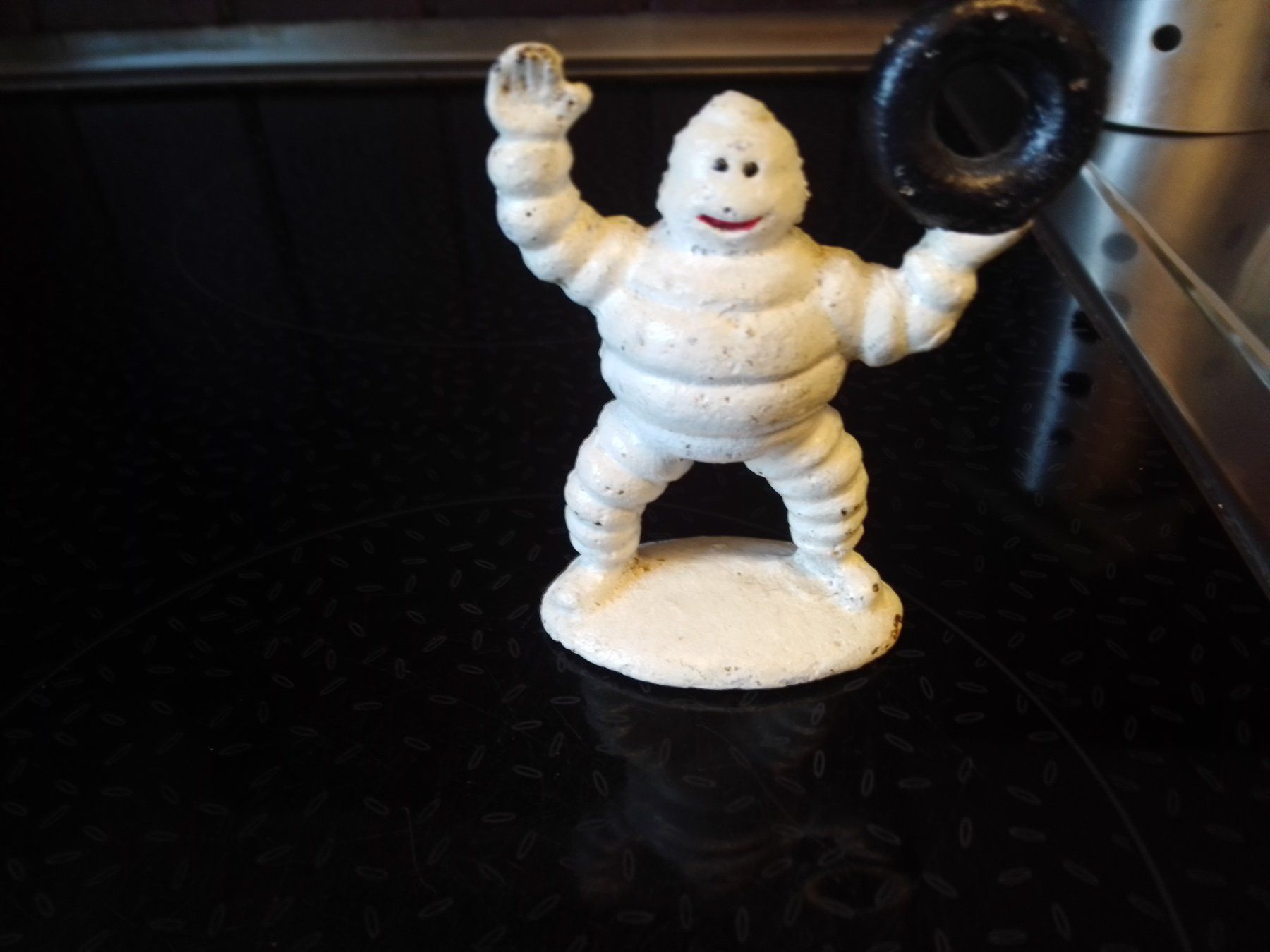 Michelin Statuette: Vintage Michelin man aus Eisen – Usato da Adligenswil venduto da madhater