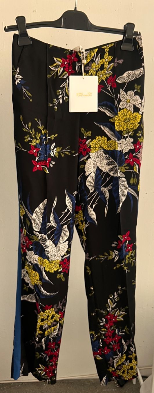 Diane von Furstenberg Pantaloni: Diane von Furstenberg pants – Nuovo (secondo la descrizione) da Lausanne venduto da NYC67 4