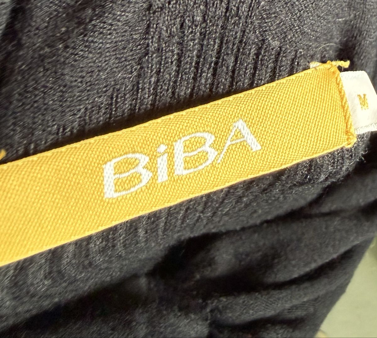 Biba Pullover & Sweatshirts: Biba Strickpullover, Gr. M, schwarz, elegant! – Gebraucht aus Lyss von Sibella56 1
