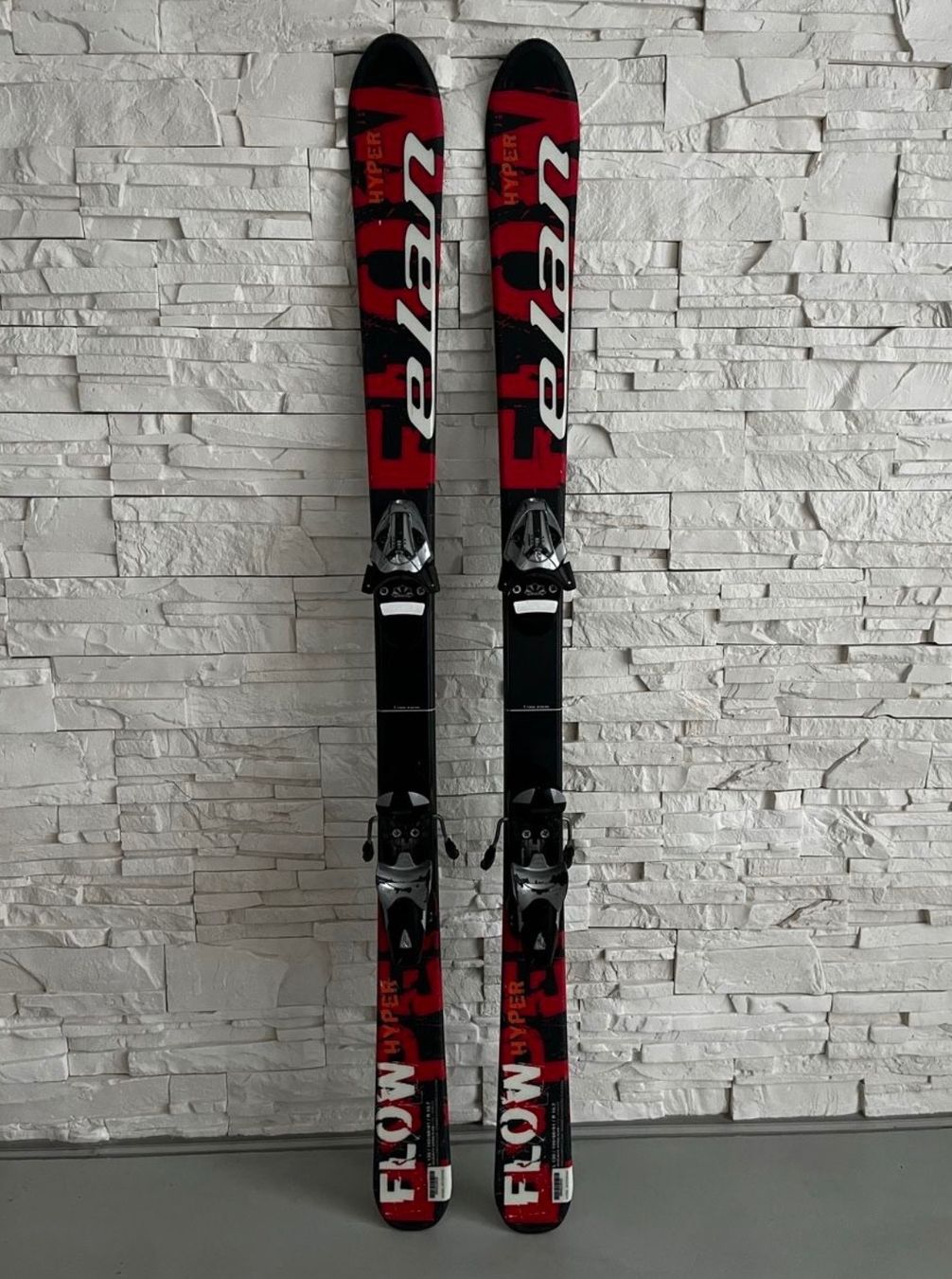 Elan Skis: Elan Ski Flow Hyper 130 cm – Gebraucht aus Maur von eppinelloo