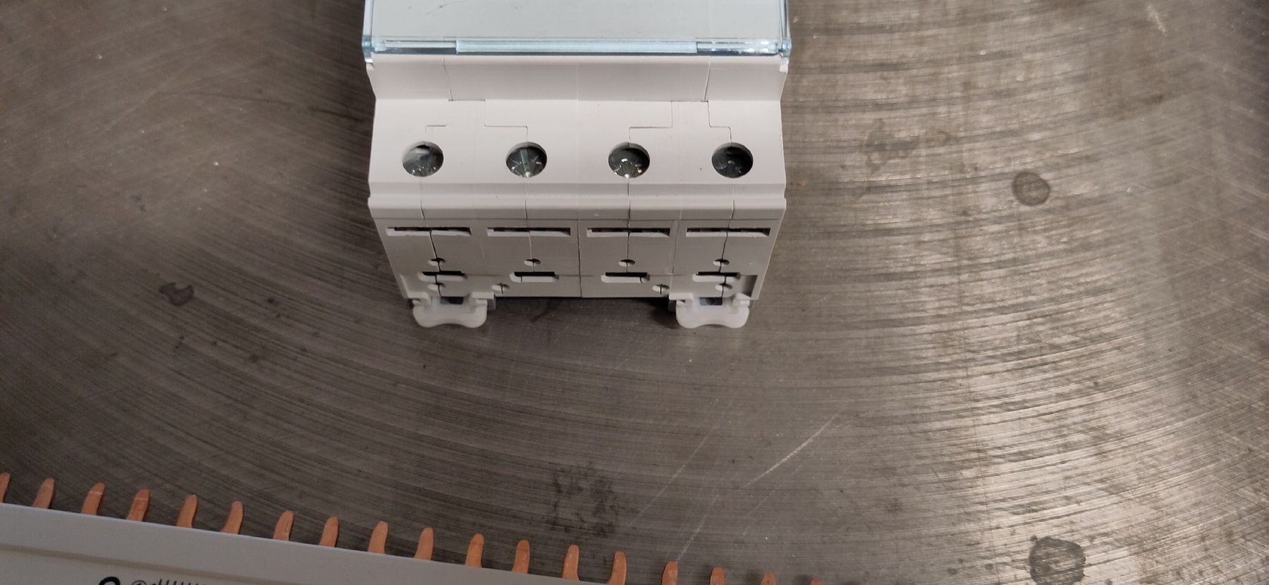 Hager Alimentazione elettrica: Hager ADM463 C LS 13A mit Phasenschiene KDN 3P+N – Usato da Liebefeld venduto da robi15blue 3