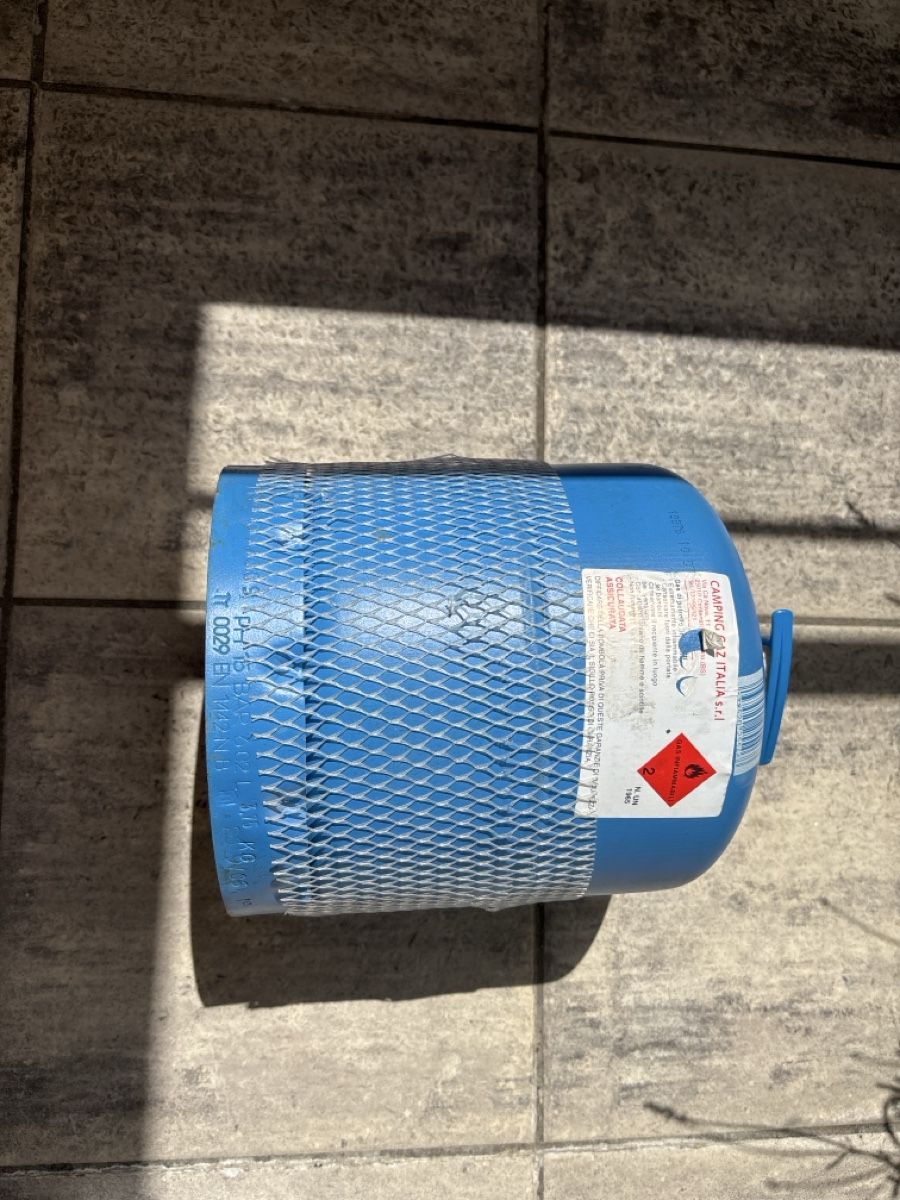 Campingaz Gas-Geräte & -Technik: CAMPING gaz Flasche  – Gebraucht aus Unterengstringen von hab_dyp5 2
