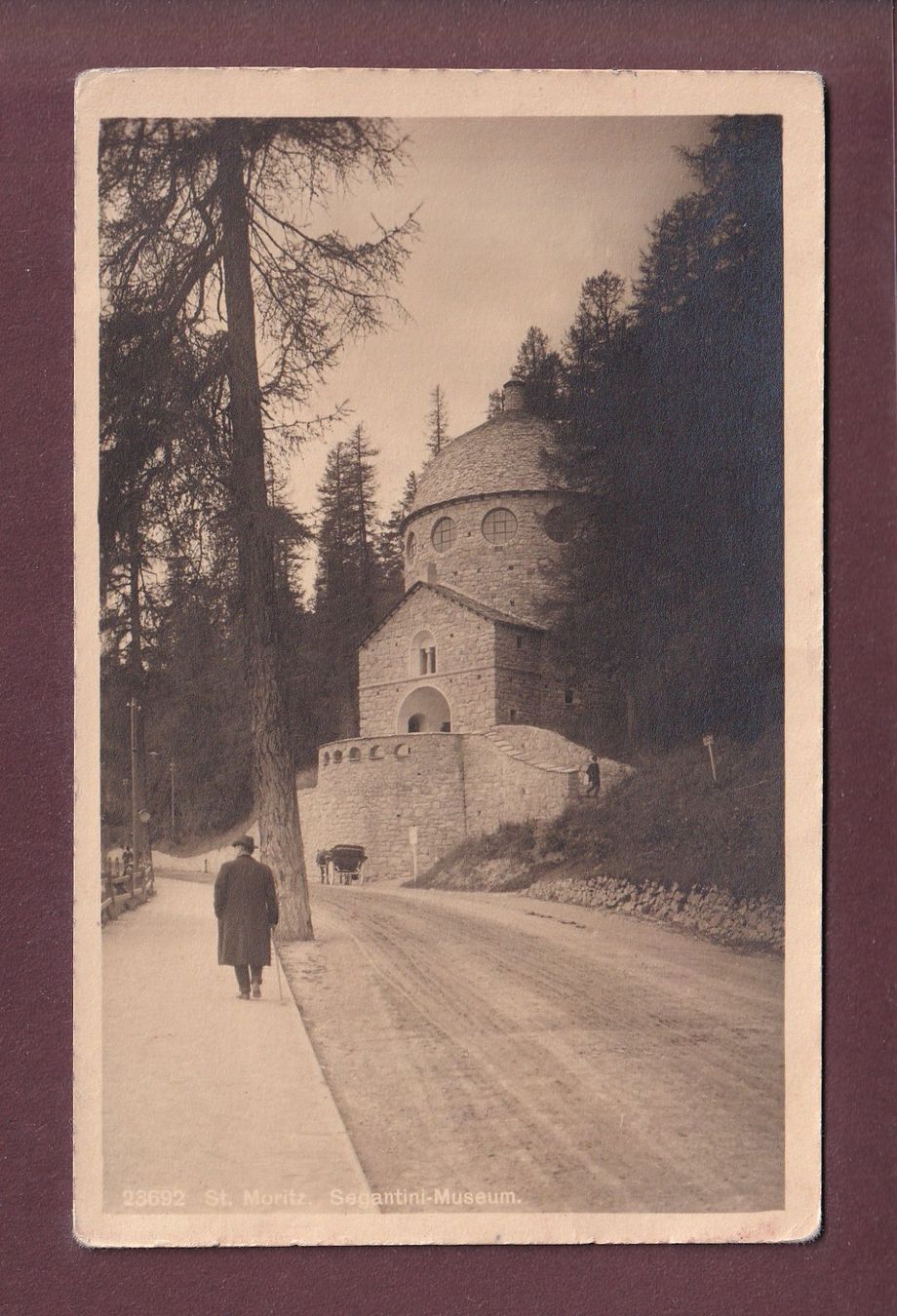 Ansichtskarten: ST. MORITZ - Segantini-Museum - Mann – Gebraucht aus Pully von nicecards
