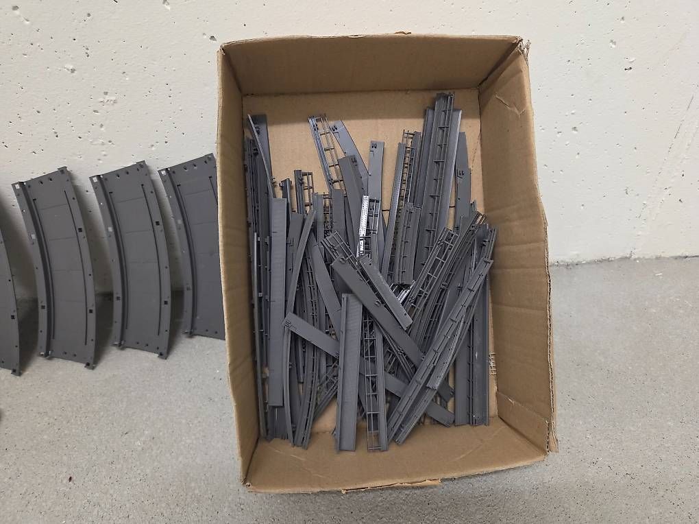 Märklin Modellini di ferrovie: Märklin Rampenstücke H0 – Usato da Volketswil venduto da AP79 3
