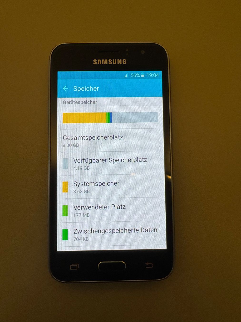 Samsung Telefoni cellulari / Smartphones: Samsung Galaxy J1 (2016) – Usato da Adliswil venduto da Busys 2
