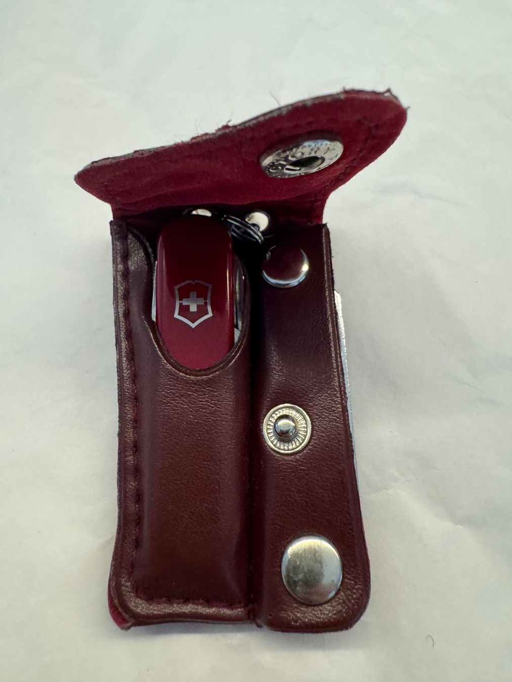 Victorinox Coltelli tascabile: Victorinox Classic mit Lederetui – Usato da Kestenholz venduto da Sackmesser67 5