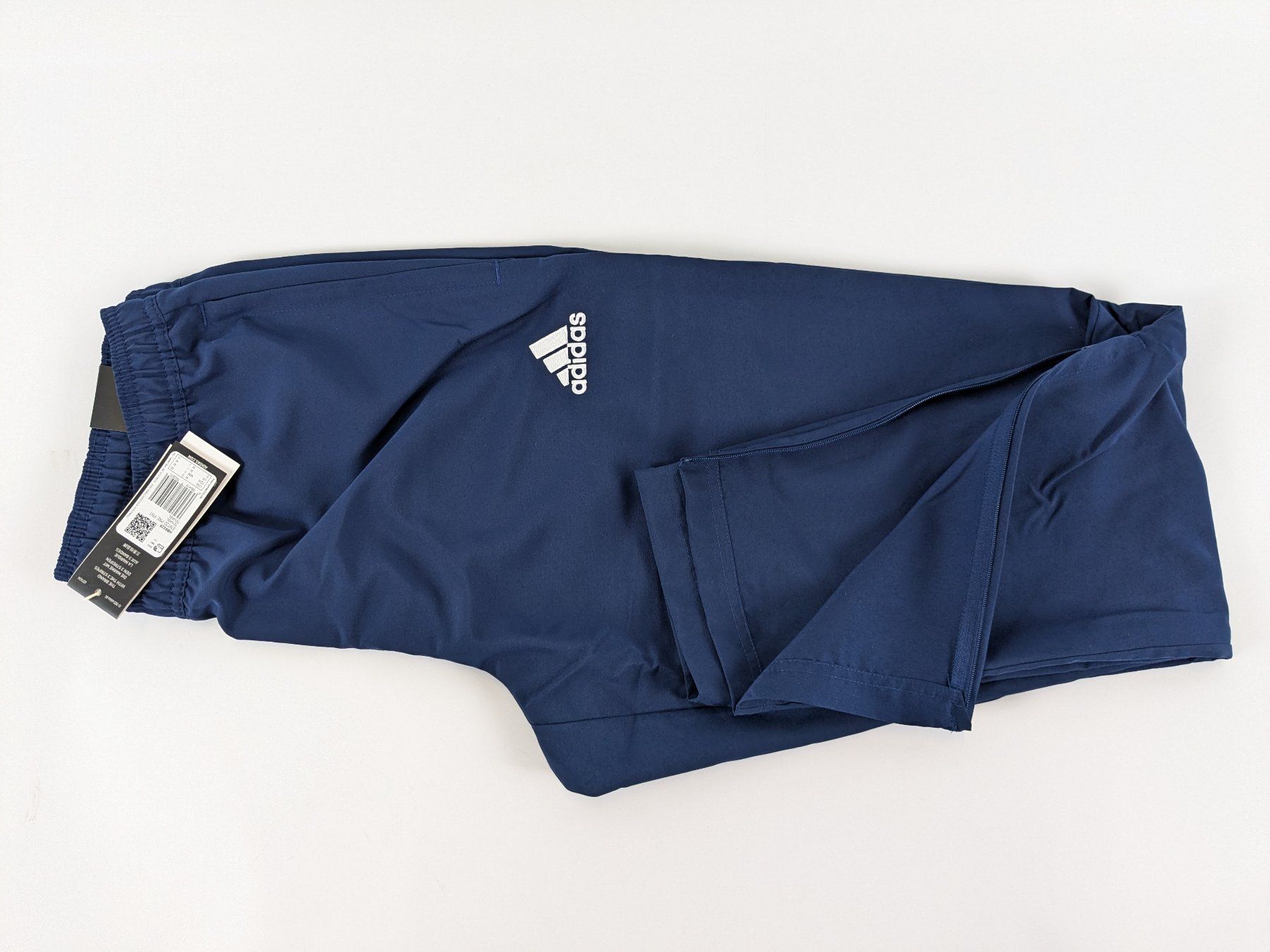Adidas Hosen: ADIDAS Trainerhose, Gr. M Blau – Neu (gemäss Beschreibung) aus Dintikon von Restwert_Dintikon 1