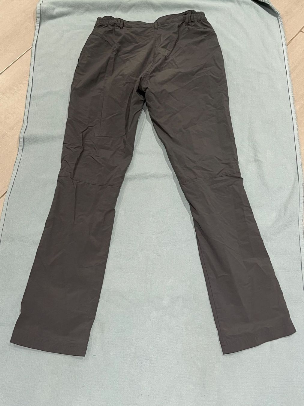Mckinley Pantaloni: Wanderhose McKinley Grösse 34 dunkel Grau – Usato da Zürich venduto da Stami129 1