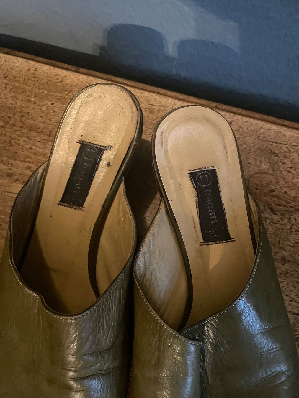 Bagatt Scarpe da donna: Bagatt Mules Grösse 39 olivgrün – Usato da Bern venduto da Rigoler 1