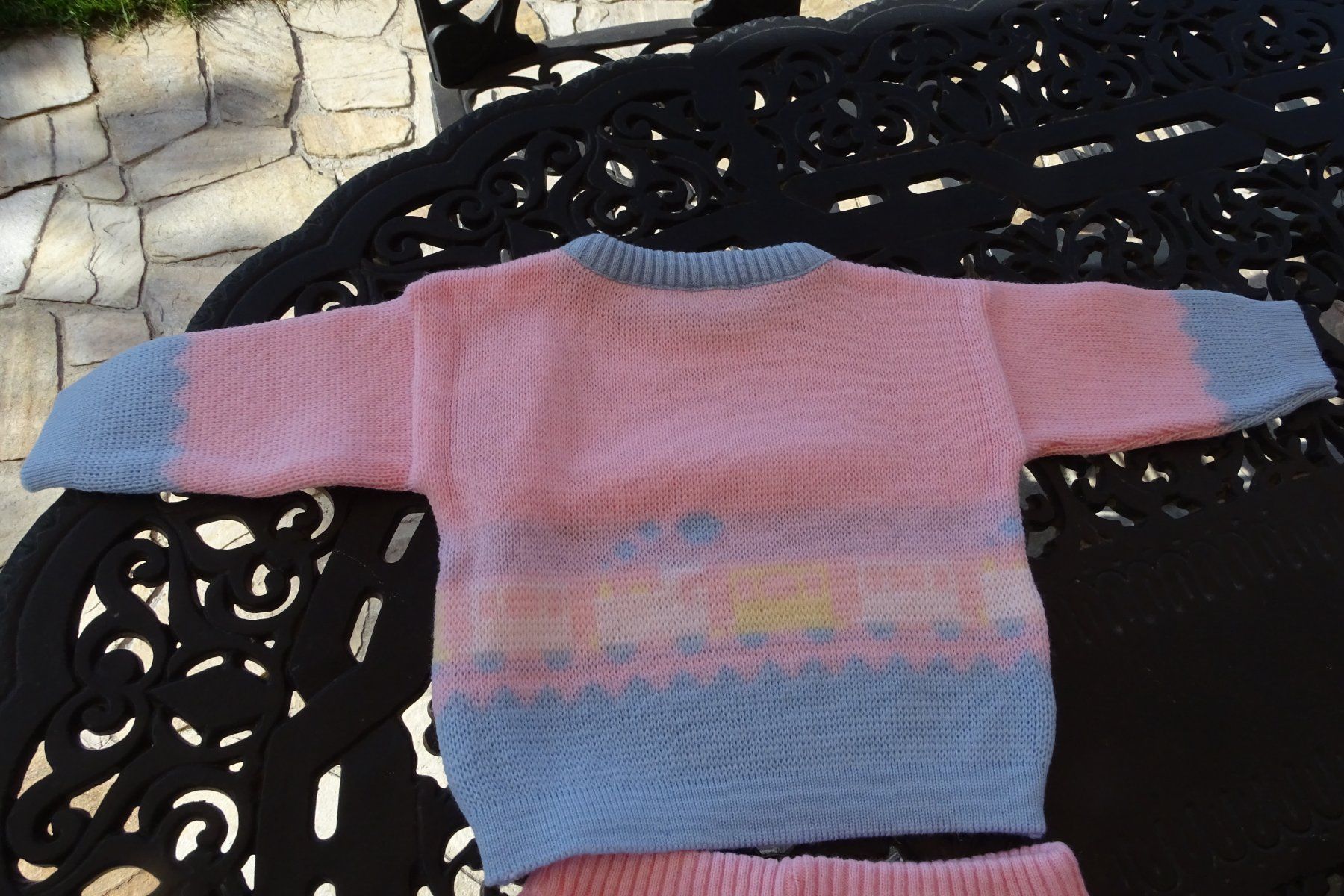 Lotti & Set di vestiti: neuf pantalon pull bébé 6 mois Hose Pullover neu 6 Monate 68 – Nuovo e nell'imballaggio originale da Lugnorre venduto da gg17 3