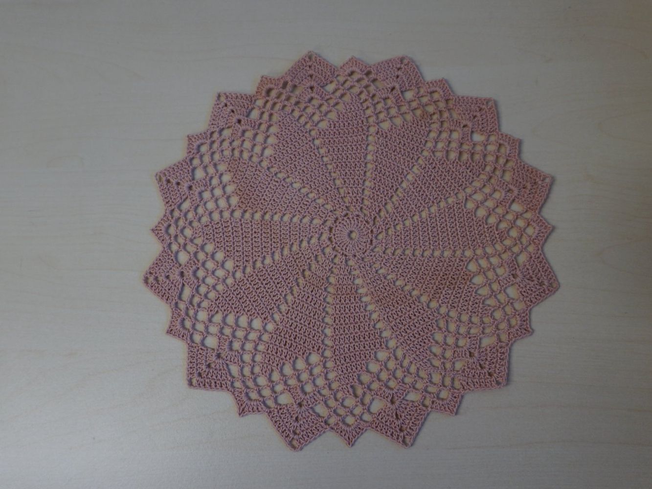 Tutte le decorazioni: Spitzen Deckchen rosa – Usato da Giswil venduto da sowo60 1