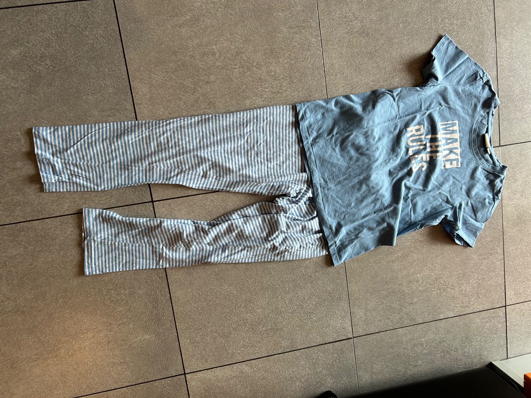 Pigiama & Simili: pyjamas blanche - blue ciel Gr.S 36-38 – Usato da Arbedo venduto da nadia1973