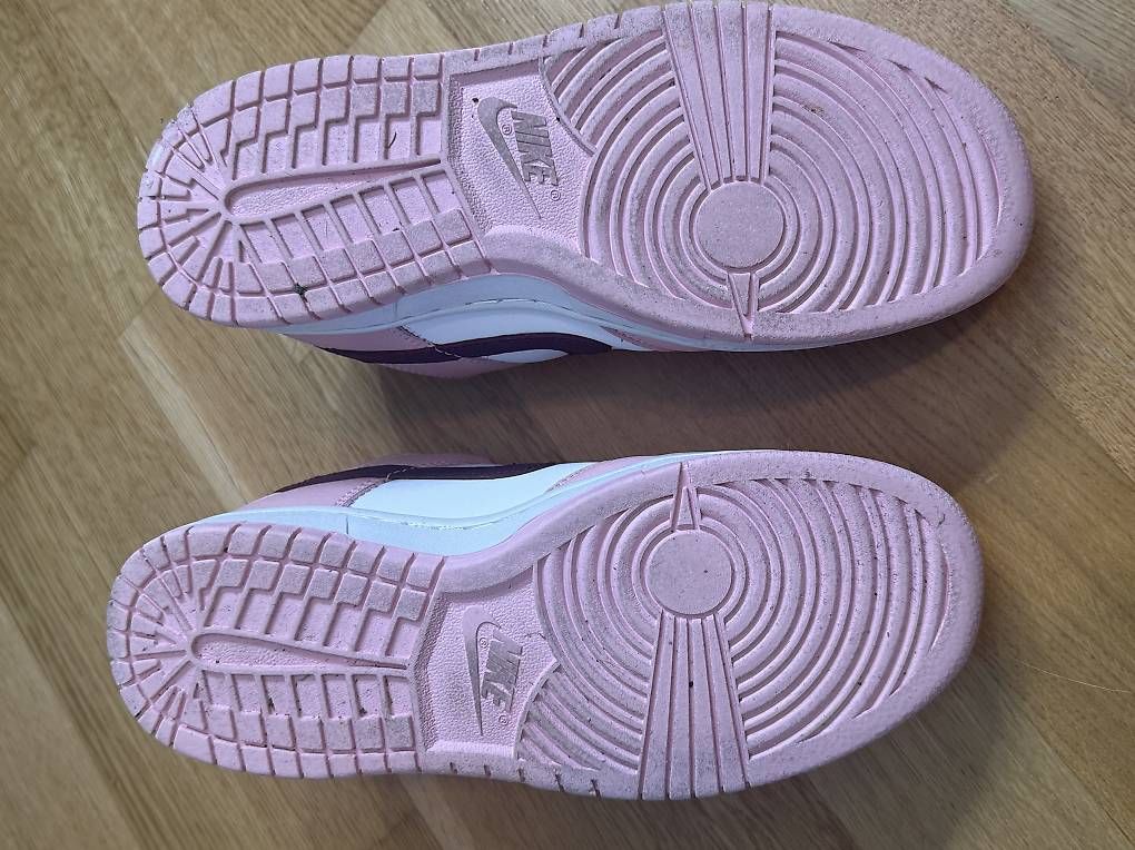 Nike Scarpe da donna: Nike Dunk Low Pink Foam Red White – Usato da St. Gallen venduto da lpe_y99z 3