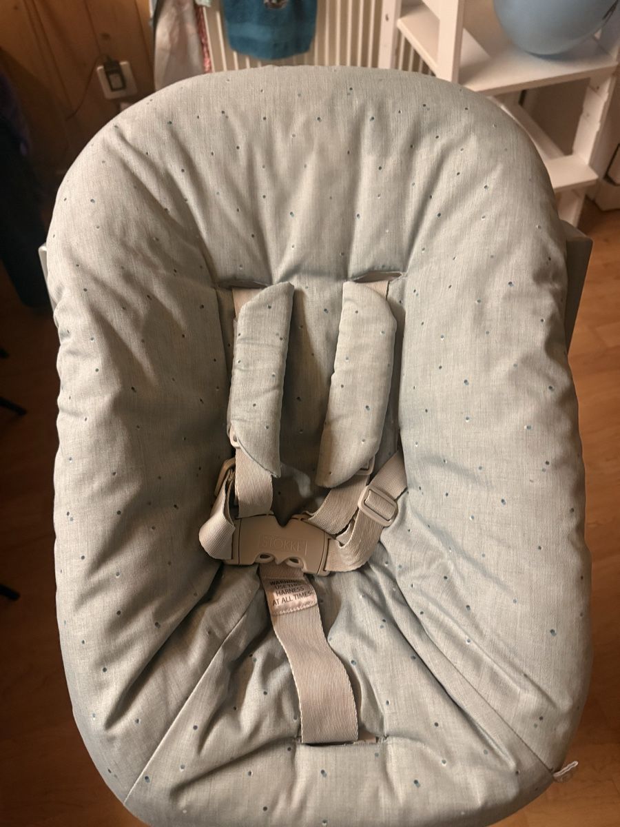 Hochstühle: Stokke Tripp Trapp Newborn Set  – Gebraucht aus Steffisburg von Artschipa