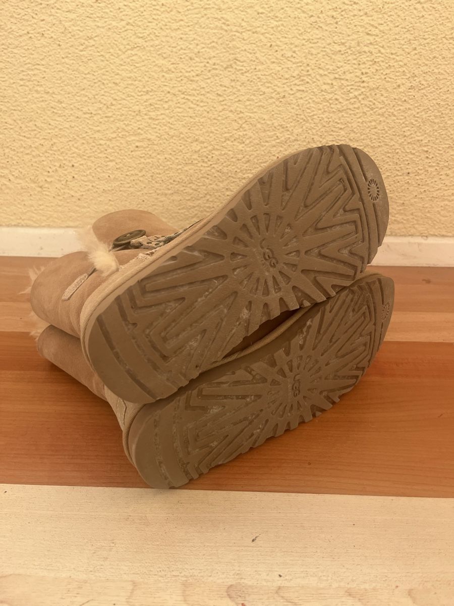 Ugg Scarpe da donna: Stiefel UGG – Usato da Fislisbach venduto da Robertcolin02 3