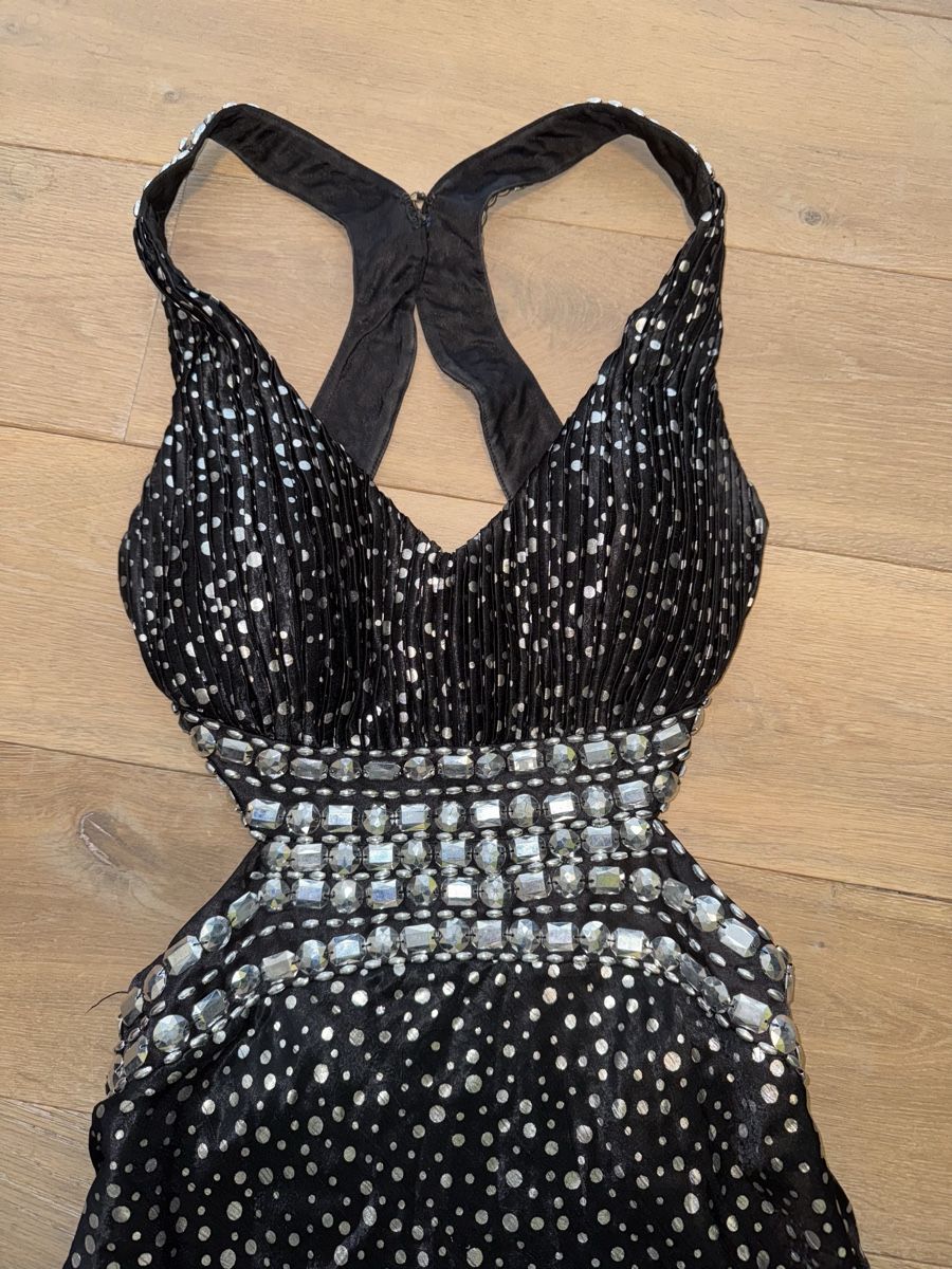 Kleider: Schwarzes Abendkleid mit Strass, Grösse S, neuwertig – Gebraucht aus Altdorf UR von Lilelo82 1