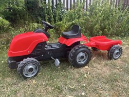 Trettraktor mit Anhänger
